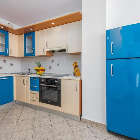 A&m 3 Bridge Luxury Center *