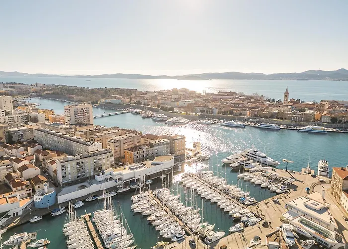 A&m 3 Bridge Luxury Center