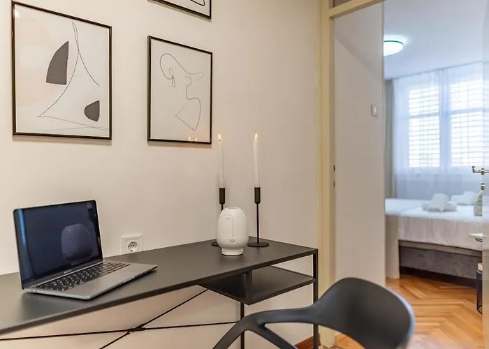 דירה A&m 3 Bridge Luxury Center