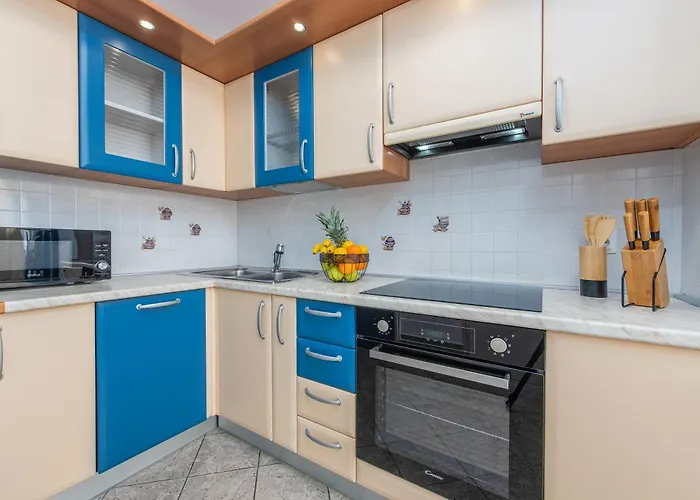 A&m 3 Bridge Luxury Center זאדאר