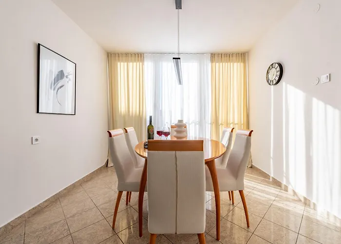 דירה A&m 3 Bridge Luxury Center