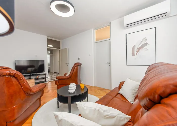 Lägenhet A&m 3 Bridge Luxury Center