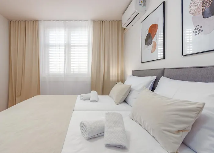 A&m 3 Bridge Luxury Center Lägenhet